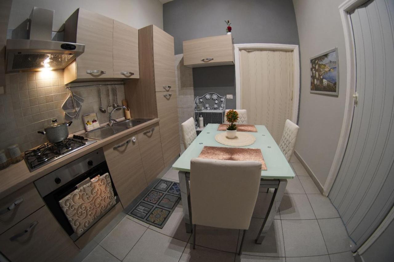 Lilly'S House Appartement Castellammare di Stabia Buitenkant foto